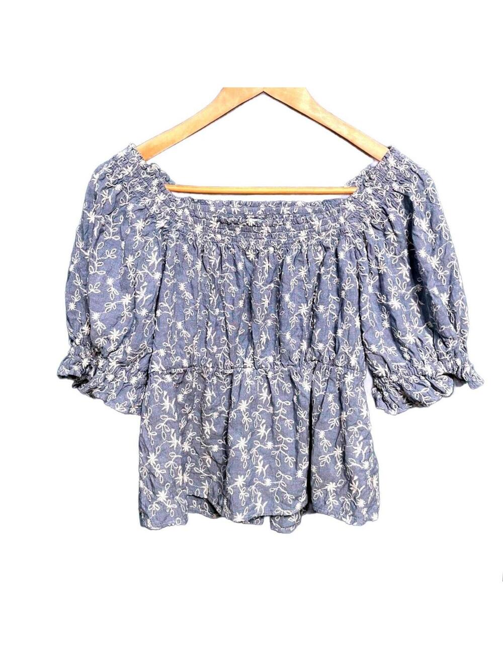 Old Navy XS Blue Floral Eyelet Puff Sleeve Top Cottagecore Boho Smocked Peplum